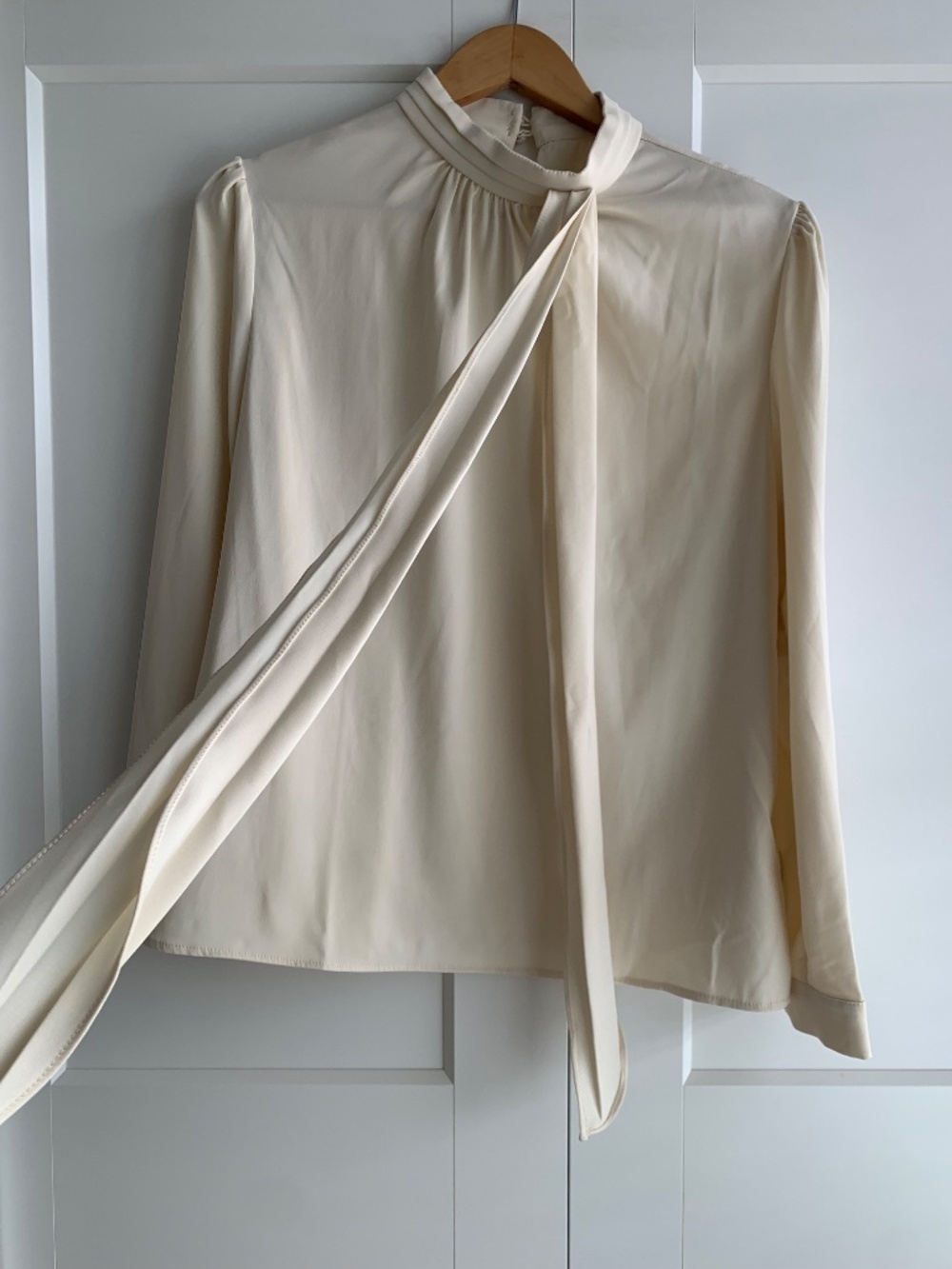 KOTN Bow Neck Long Sleeve Shirt Blouse Women's size L - Picture 4 of 14
